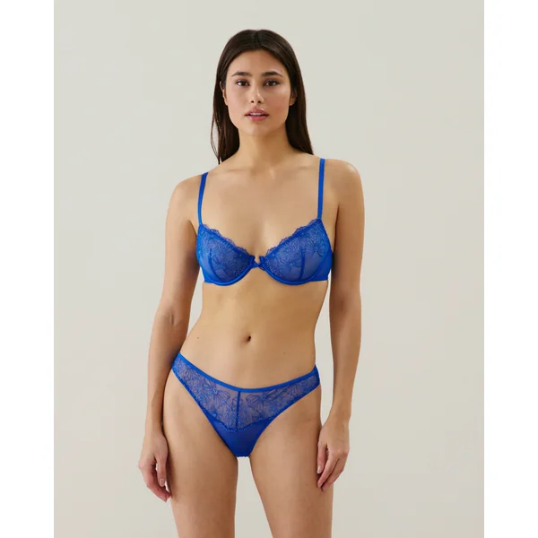 Soutien-gorge corbeille avec broderies