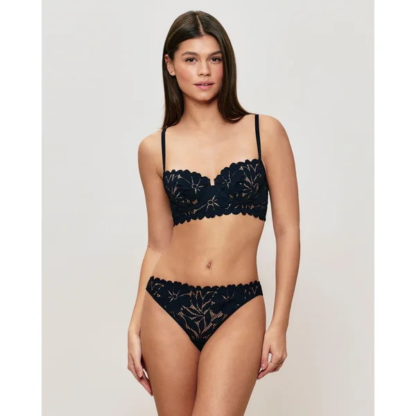 Soutien-gorge corbeille en dentelle