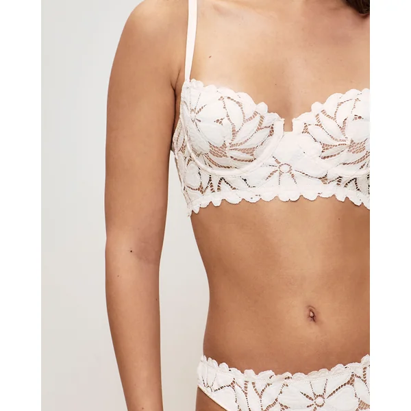 Soutien-gorge corbeille en dentelle
