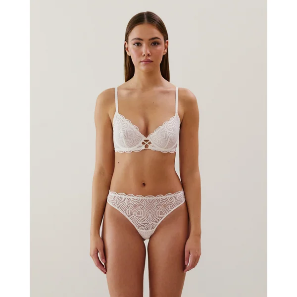 Soutien-gorge corbeille en dentelle écru