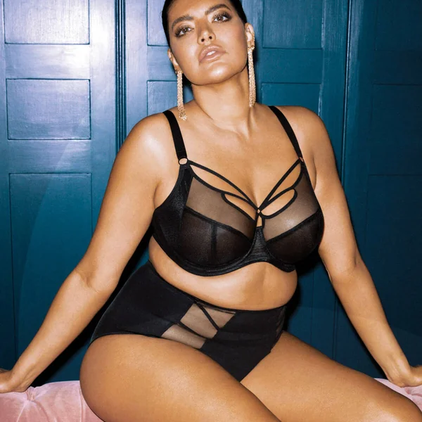 Soutien-gorge plongeant à armatures - Noir Elomi Sachi