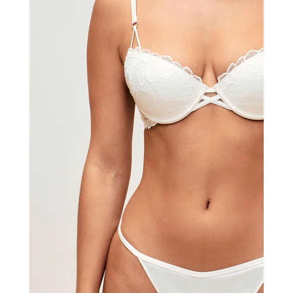 Soutien-gorge push-up avec broderies florales