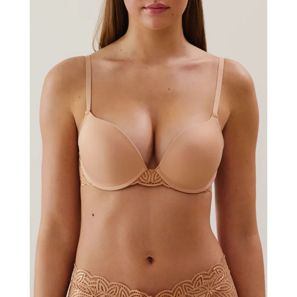 Soutien-gorge ultra push-up en dentelle chair
