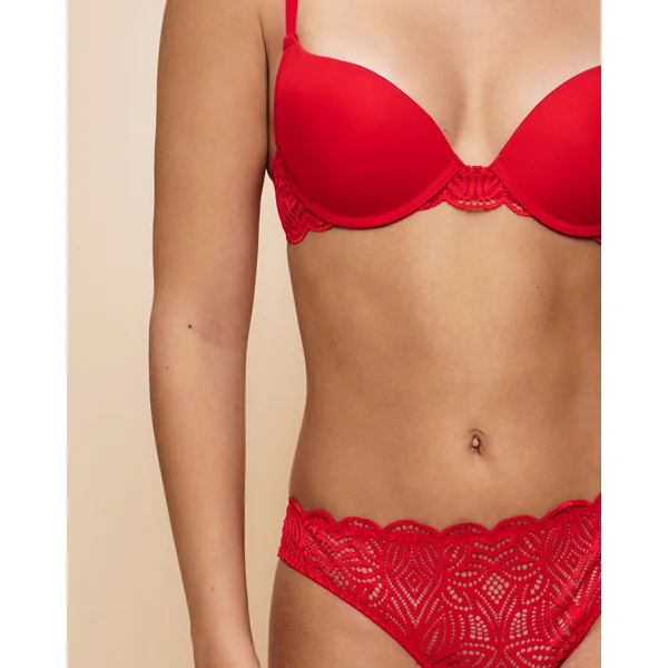 Soutien-gorge ultra push-up en dentelle rouge