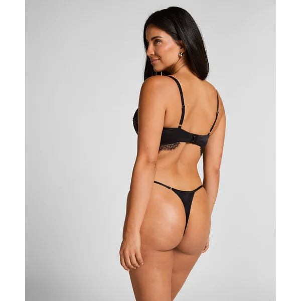 Soutien-gorge à armatures non-préformé longline Cynthia - Noir