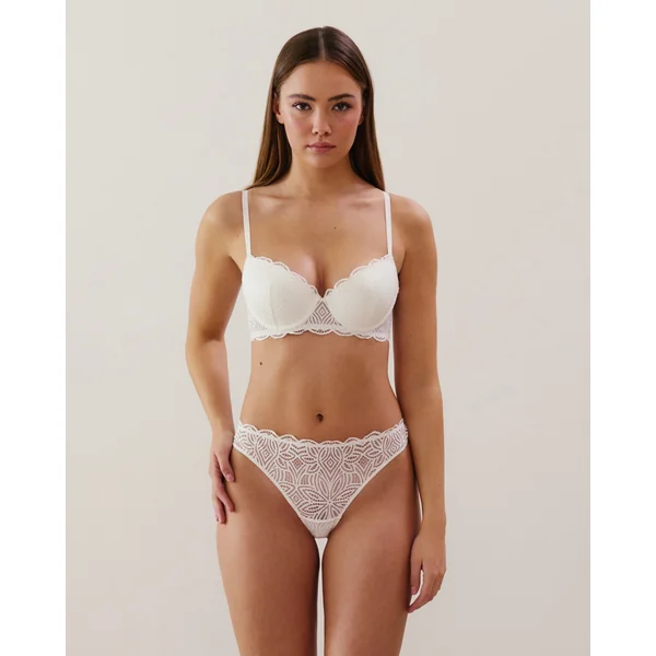 Soutien-gorge à coques fines en dentelle