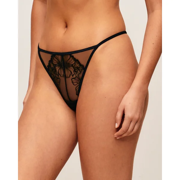 String avec broderies