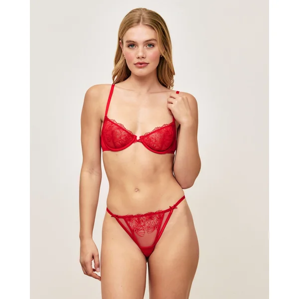 String en tulle avec broderies