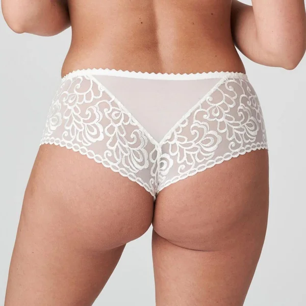 String luxueux nude Prima Donna