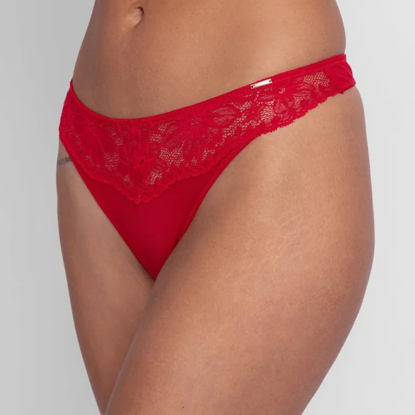 String Rouge Dorina