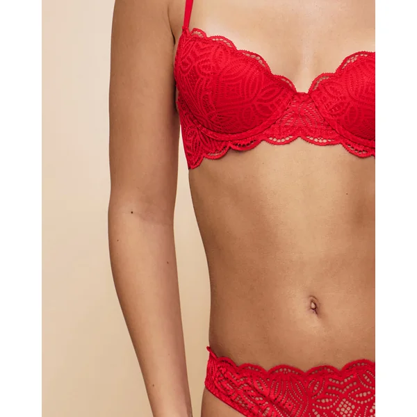 Tanga en dentelle