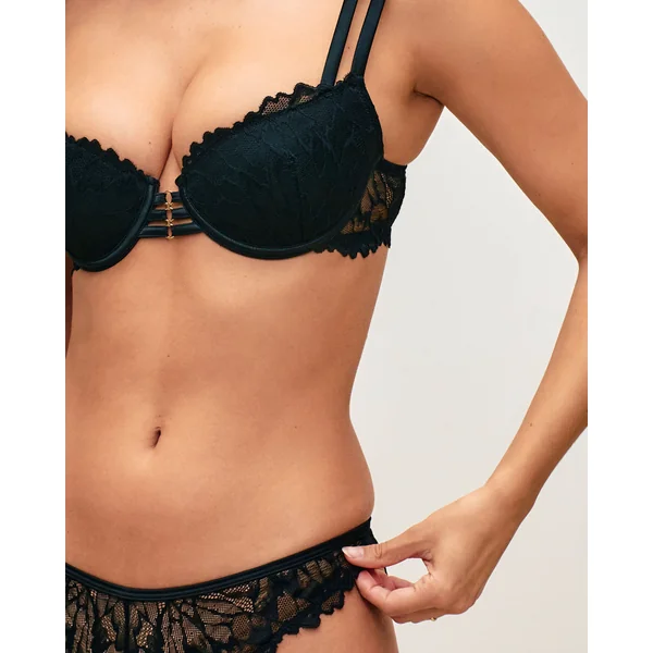 Tanga en dentelle