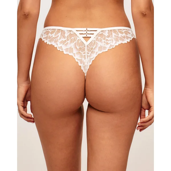 Tanga en dentelle
