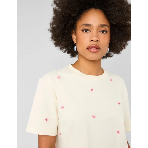 T-shirt avec broderies fleurs Ecru