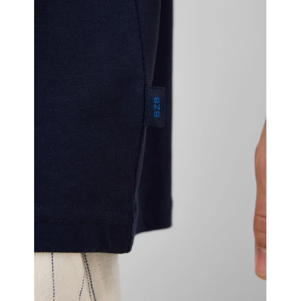 T-shirt broderie poitrine Bleu foncé